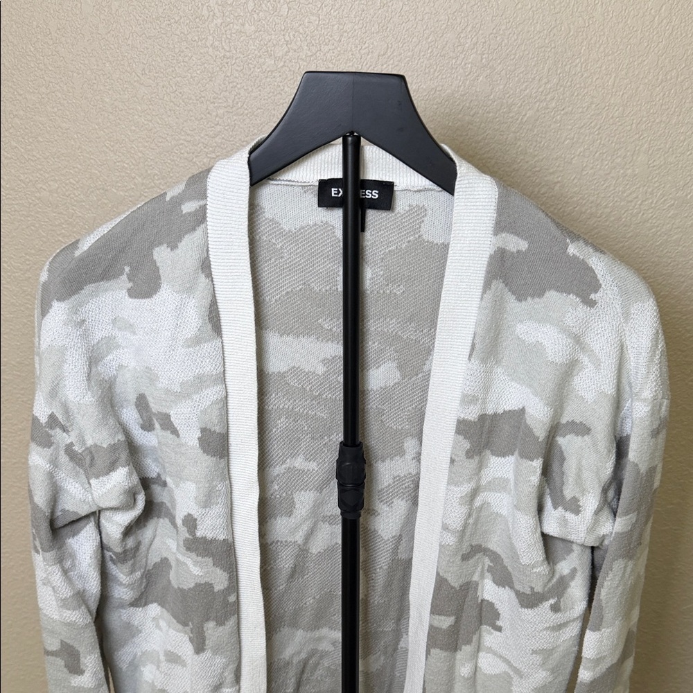 Express White and Gray Camo Cardigan - Picture 2 of 6